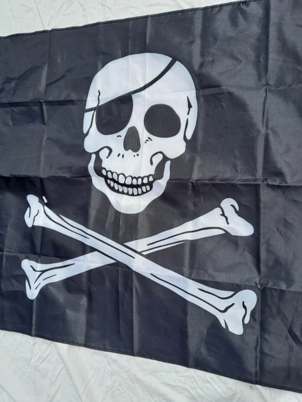 Jolly Rogers Pirate Flag - Large 60"x35"